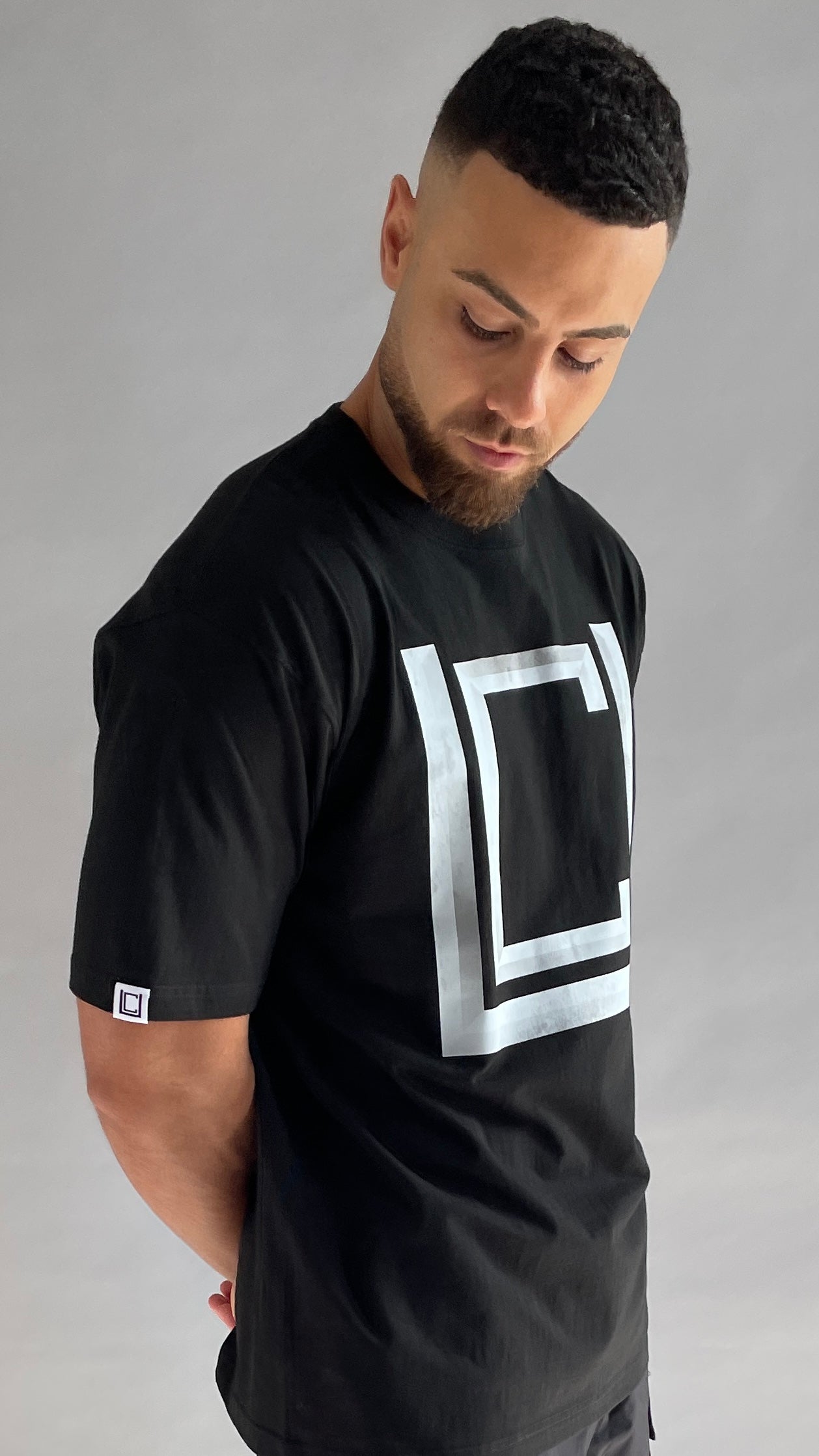 IN STONE Tee Black